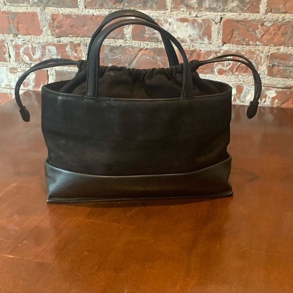 Vintage Black Matt & Nat handbag. - Picture 2 of 4